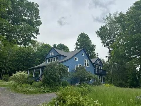 1568 Main St, Readfield, ME 04355