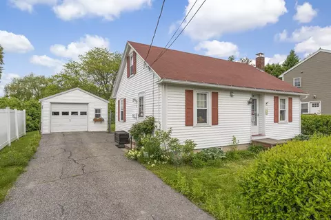8 Porter St, Augusta, ME 04330