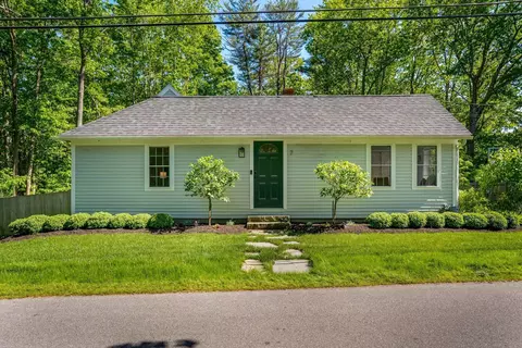 7 River Locks Rd, Kennebunk, ME 04043