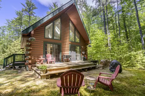 63 Beaver Dam Rd, Lake Arrowhead, ME 04061