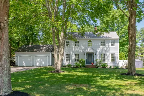 27 Bramblewood Dr, Portland, ME 04103