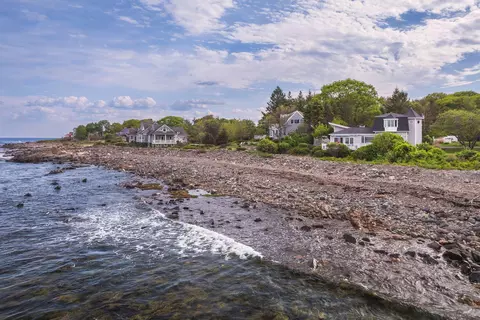 81 Tower Rd, Kittery Point, ME 03905