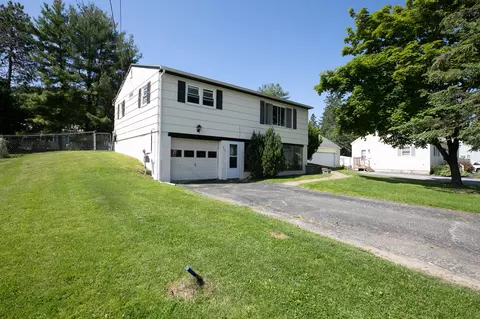 201 Silk St, Brewer, ME 04412