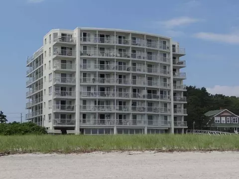 221 E Grand Ave E #2D, Old Orchard Beach, ME 04064
