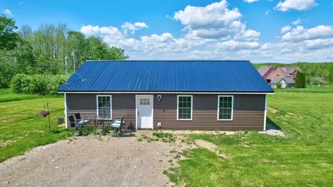 2 Eagle Ridge Dr, Winterport, ME 04496