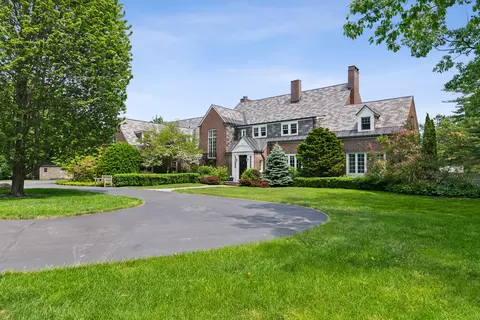 113 Foreside Rd, Falmouth, ME 04105