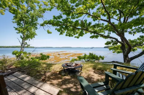 82 Carters Point Rd, Chebeague Island, ME 04017