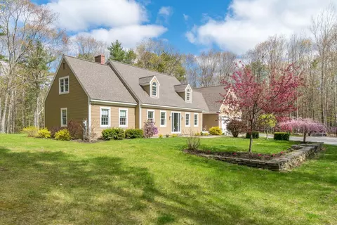 66 Back Meadow Rd, Damariscotta, ME 04543