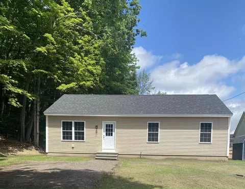 7 West St, Sanford, ME 04073
