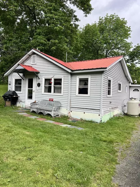 127 Wellington Rd, Parkman, ME 04443