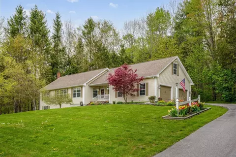 15 Infiniti Way, Auburn, ME 04210