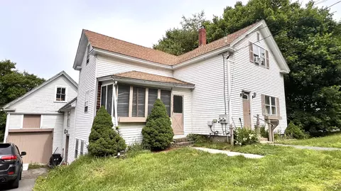 120 Church St, Dexter, ME 04930