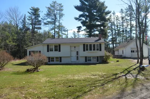 21 Valley Rd, Jefferson, ME 04348