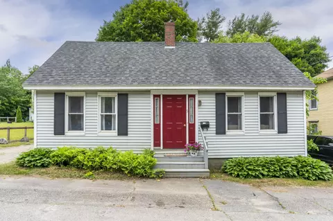 5 Goddard St, Lisbon, ME 04252