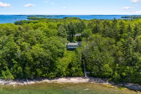 23 Sandy Point Rd, Yarmouth, ME 04096