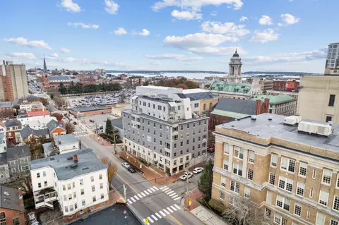 21 Chestnut St #406, Portland, ME 04101