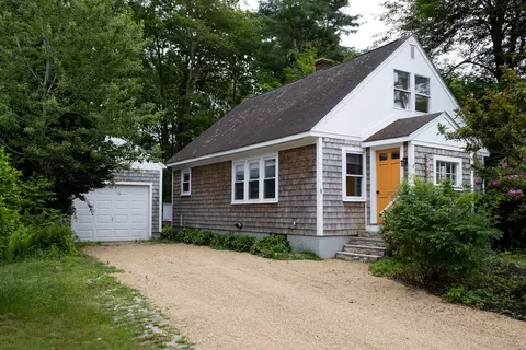 8 Boyd Rd, South Portland, ME 04106