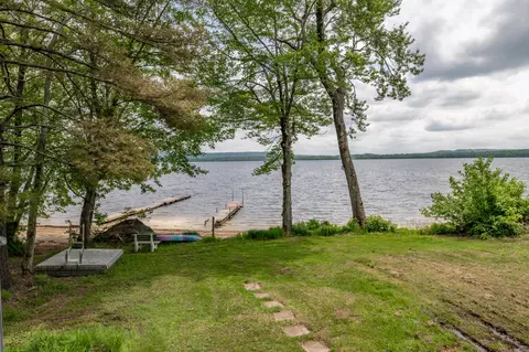 143 Lakeshore Dr, Leeds, ME 04263