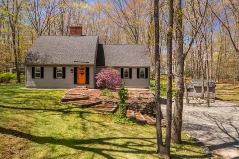 19 High Pasture Rd, Kittery Point, ME 03905