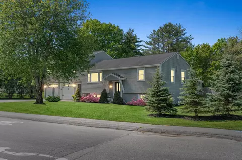 278 Rogers Rd, Yarmouth, ME 04096