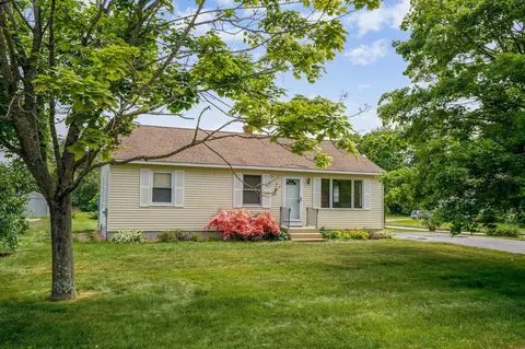 66 Saugus St, Portland, ME 04103