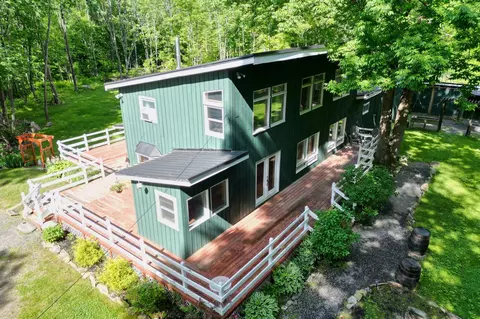 215 Annabessacook Rd, Monmouth, ME 04265