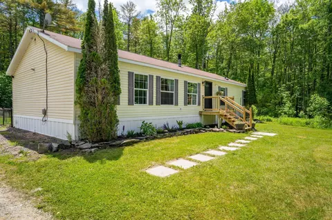 61 Crowell Hill Rd, Vassalboro, ME 04989