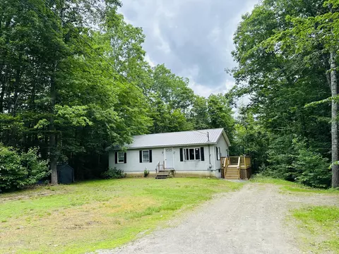 109 Hanscom Rd, Benton, ME 04901