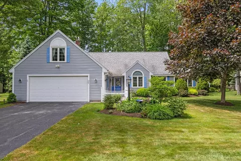 20 Coralburst Ln, Scarborough, ME 04074