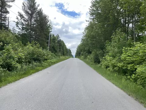 APT Huffs Corner Road, Wellington, ME 04942