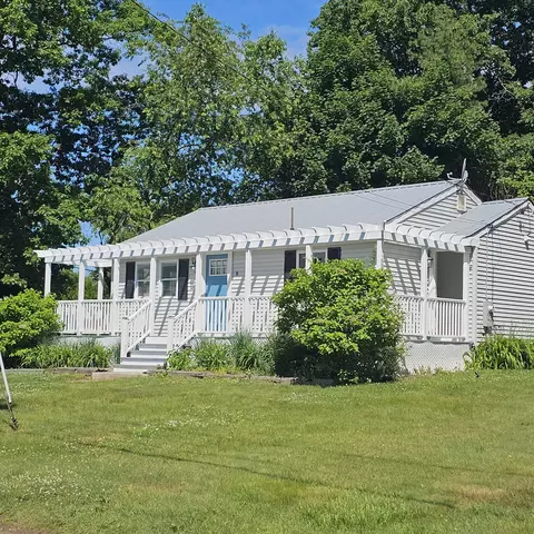 8 Windsor Ter, Portland, ME 04103