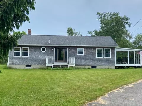 472 S Shore Dr, Owls Head, ME 04854