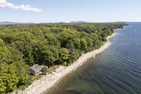 58 Pressey Ln, Trenton, ME 04605