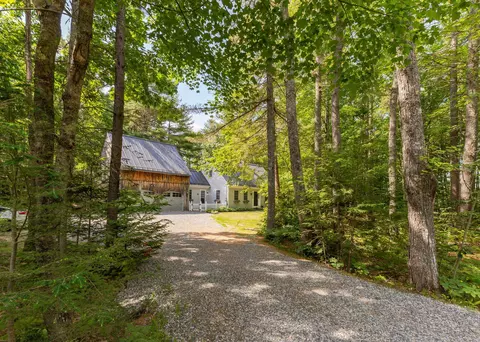 576 Egypt Rd, Damariscotta, ME 04543