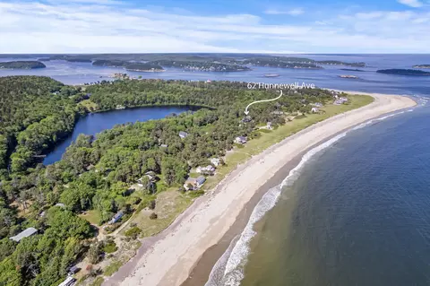 62 Hunnewell Ave, Phippsburg, ME 04562
