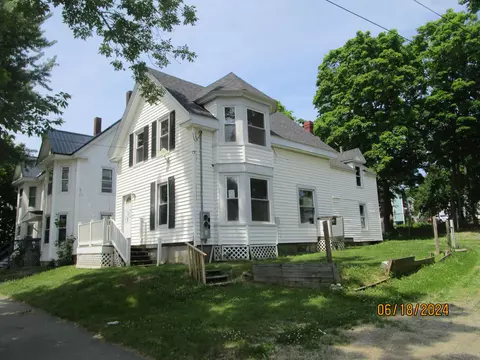 38 Pier St, Bangor, ME 04401