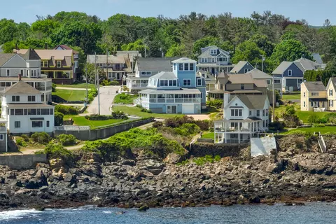 14 Kendall Rd, York, ME 03909