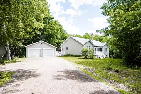 115 Ledgeview Rd, Greene, ME 04236