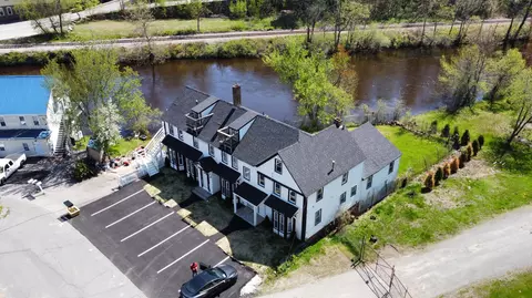 1 Bridge St, Berwick, ME 03901