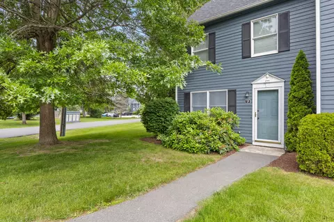 59 Baldwin Dr #59, Bangor, ME 04401
