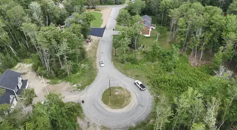 10 Cole Circle Dr, Hermon, ME 04401