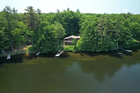 5758 Morrill Ln, Monmouth, ME 04259