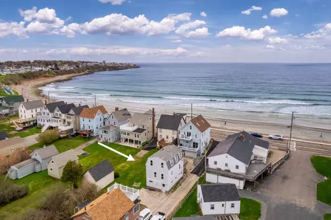 87 Long Beach Ave #2, York, ME 03909