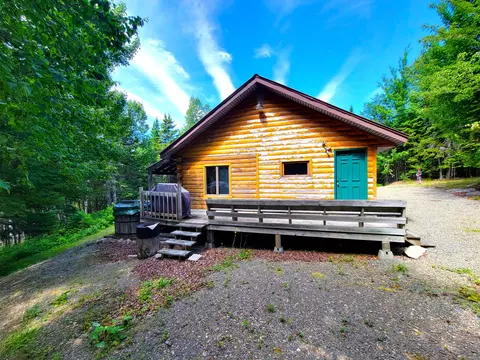 Location G Pingree 294, T11 R8 Wels, ME 00000