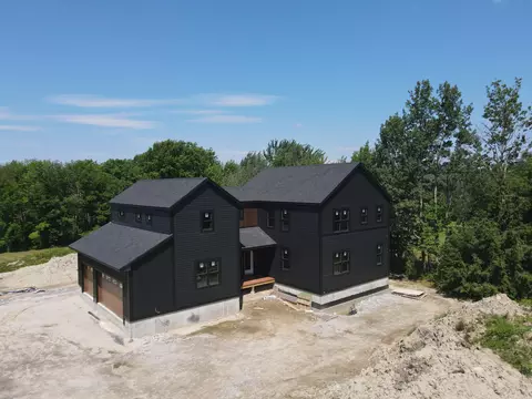 442 Blackstrap Rd, Falmouth, ME 04105