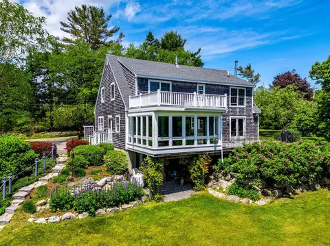 18 Lupine Ln, Blue Hill, ME 04614