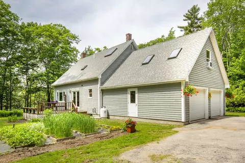 75 Thurlow Rd, Lincolnville, ME 04849