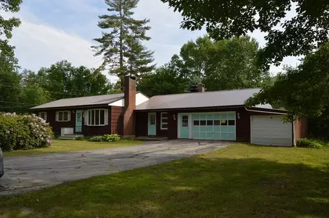 95 Bog Rd, Leeds, ME 04263