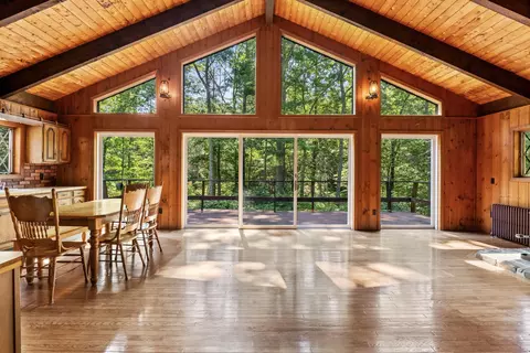 109 Bartlett Rd, Kittery Point, ME 03905