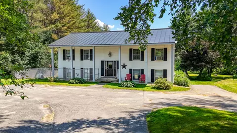 455 Bog Rd, Vassalboro, ME 04989